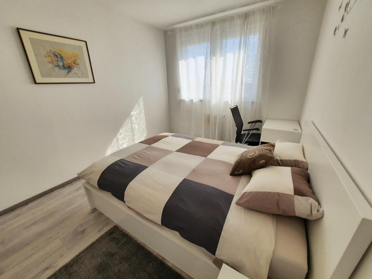 Apartment Mrvica Near The Zagreb Airport Velika Gorica Extérieur photo